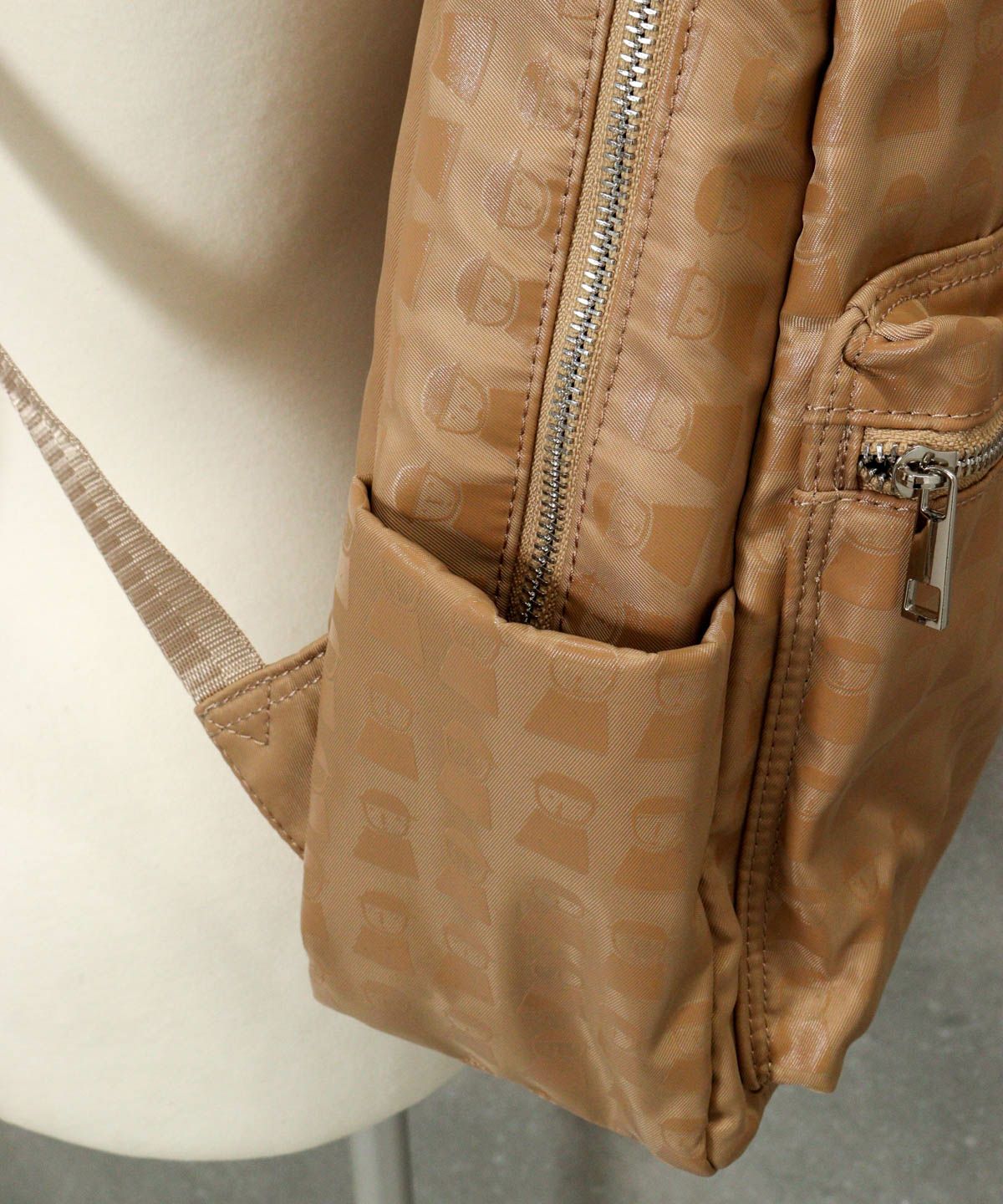 サイドポケット