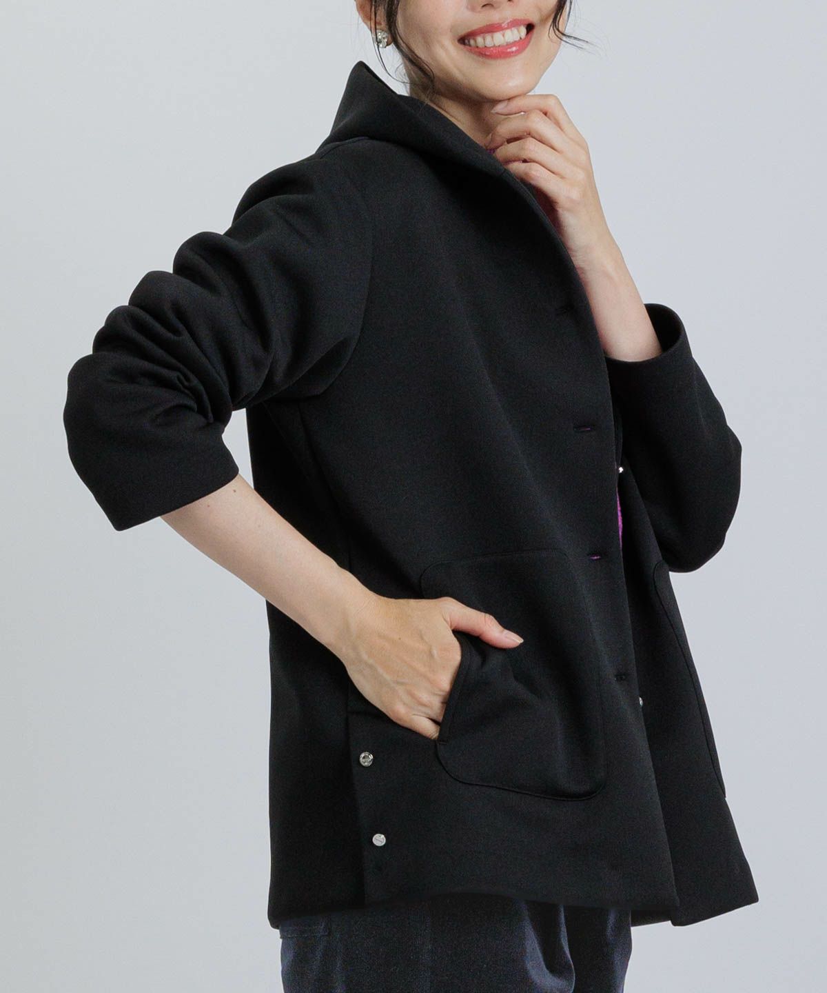 ブローチ付フードコート|スタジオピッコーネ - ゴルフウェアや婦人服通販