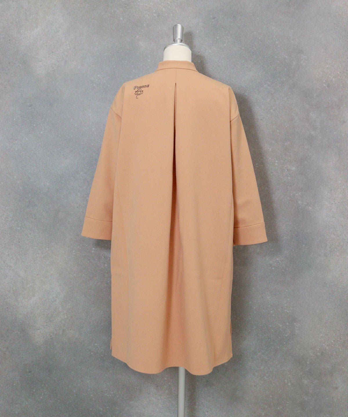 ツムギートロングブラウス（ライトオレンジ）後ろ