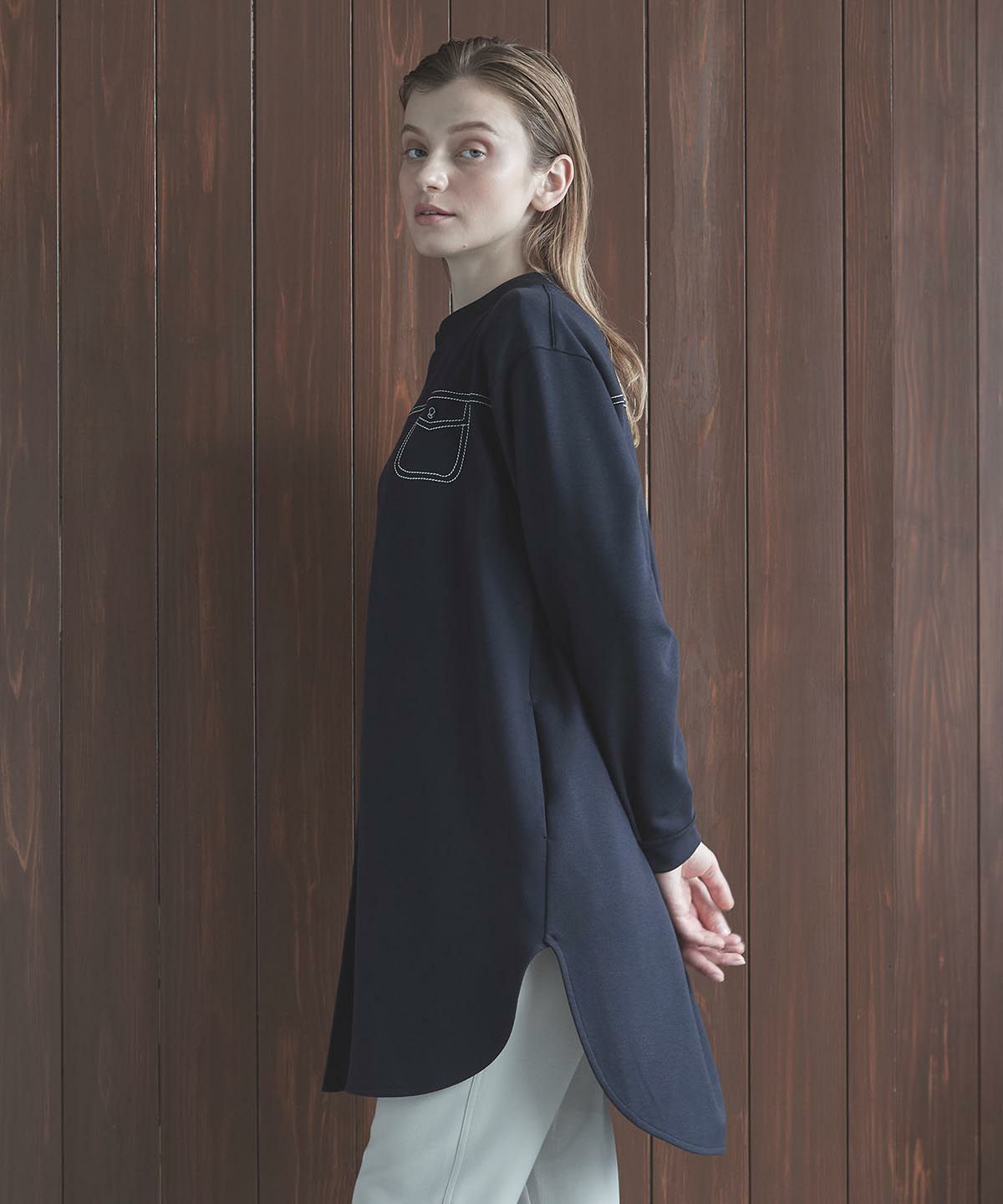 モデル着用画像(ネイビー)