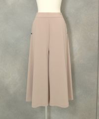 マットポンチ八分丈ワイドパンツ（ピンクベージュ）