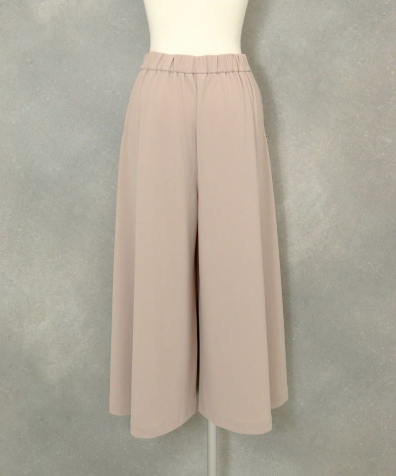 マットポンチ八分丈ワイドパンツ後（ピンクベージュ）
