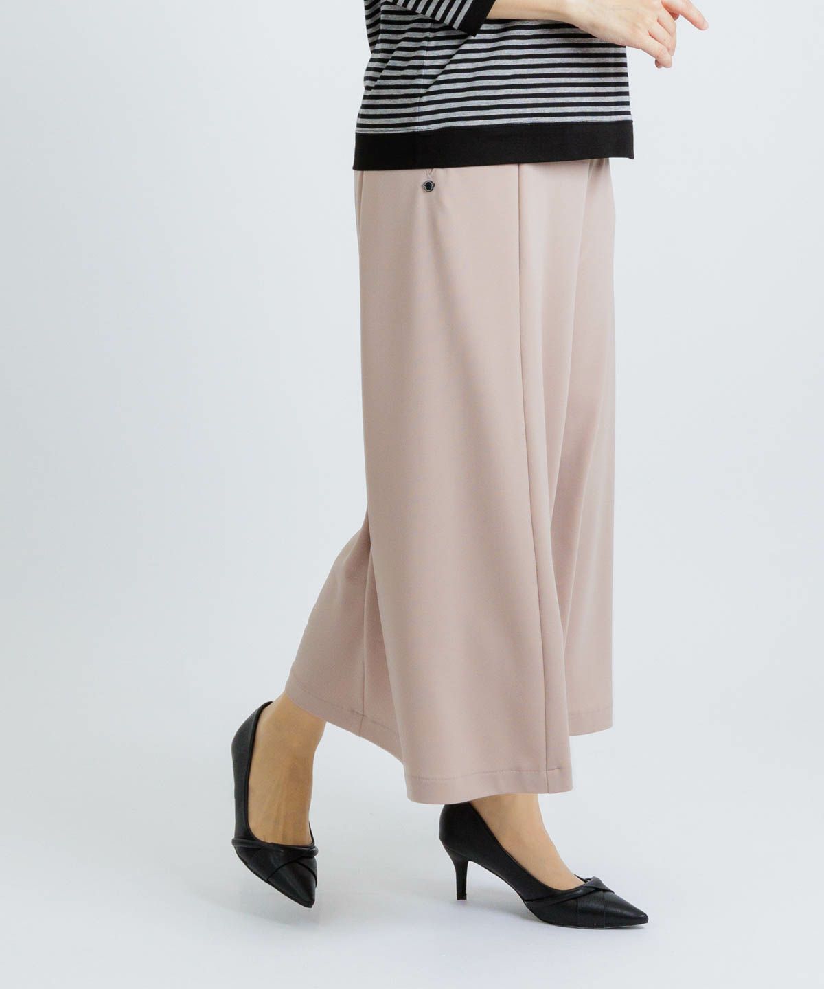 モデル着用画像（ピンクベージュ）