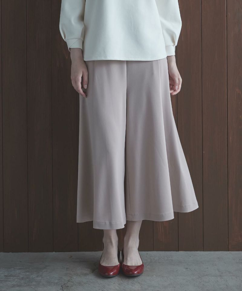 モデル着用画像（ピンクベージュ）