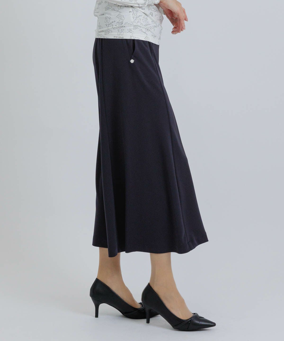 モデル着用画像（ネイビー）