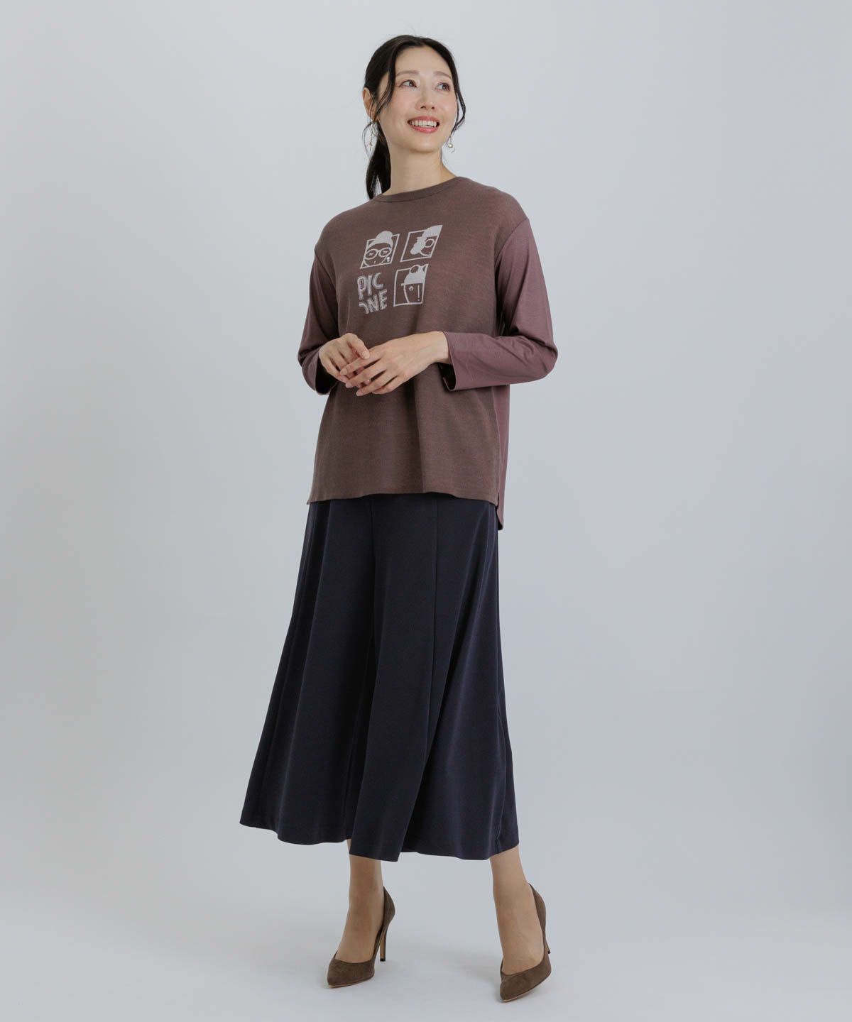 モデル着用画像（ネイビー）