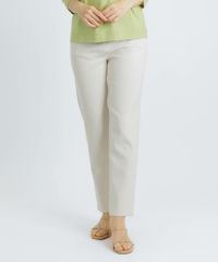 モデル着用画像（ベージュ）