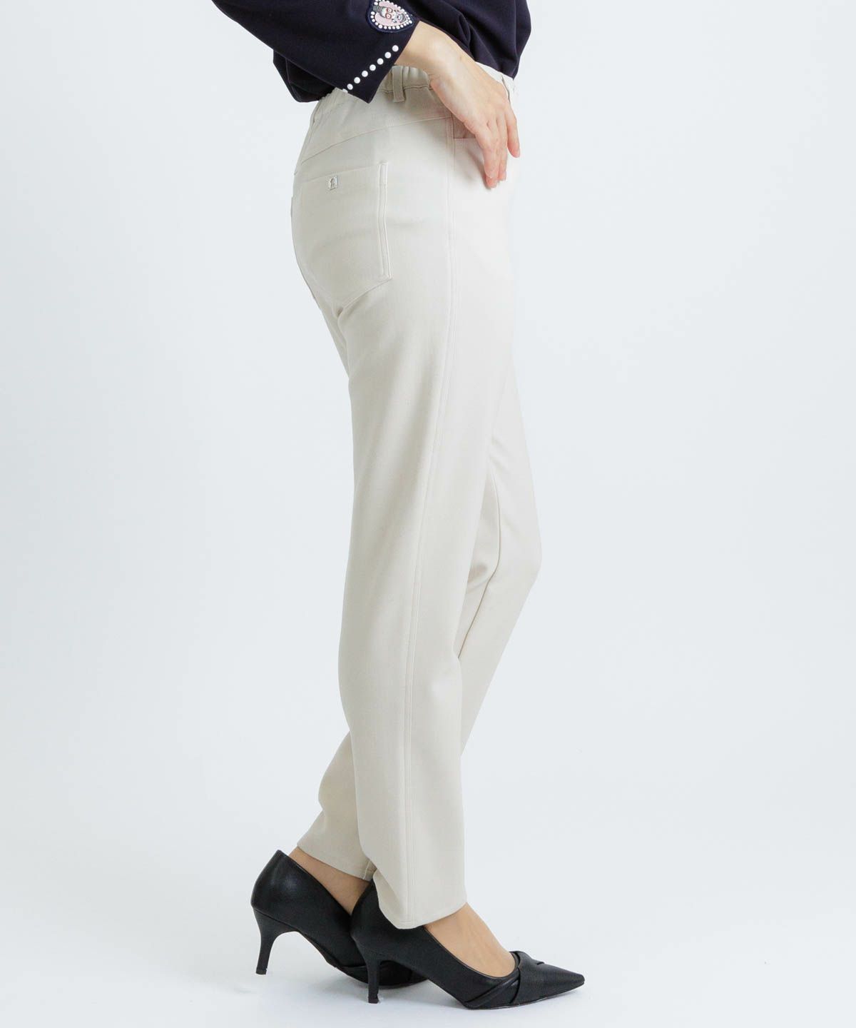 モデル着用画像（ベージュ）