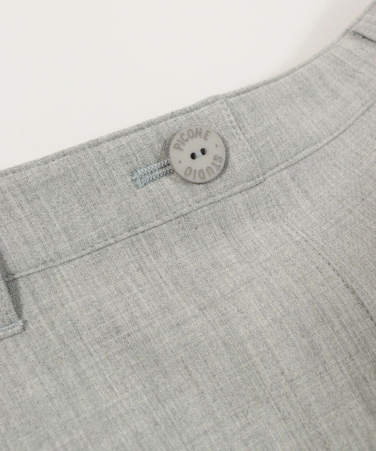 ボタン部分（ライトグレー）