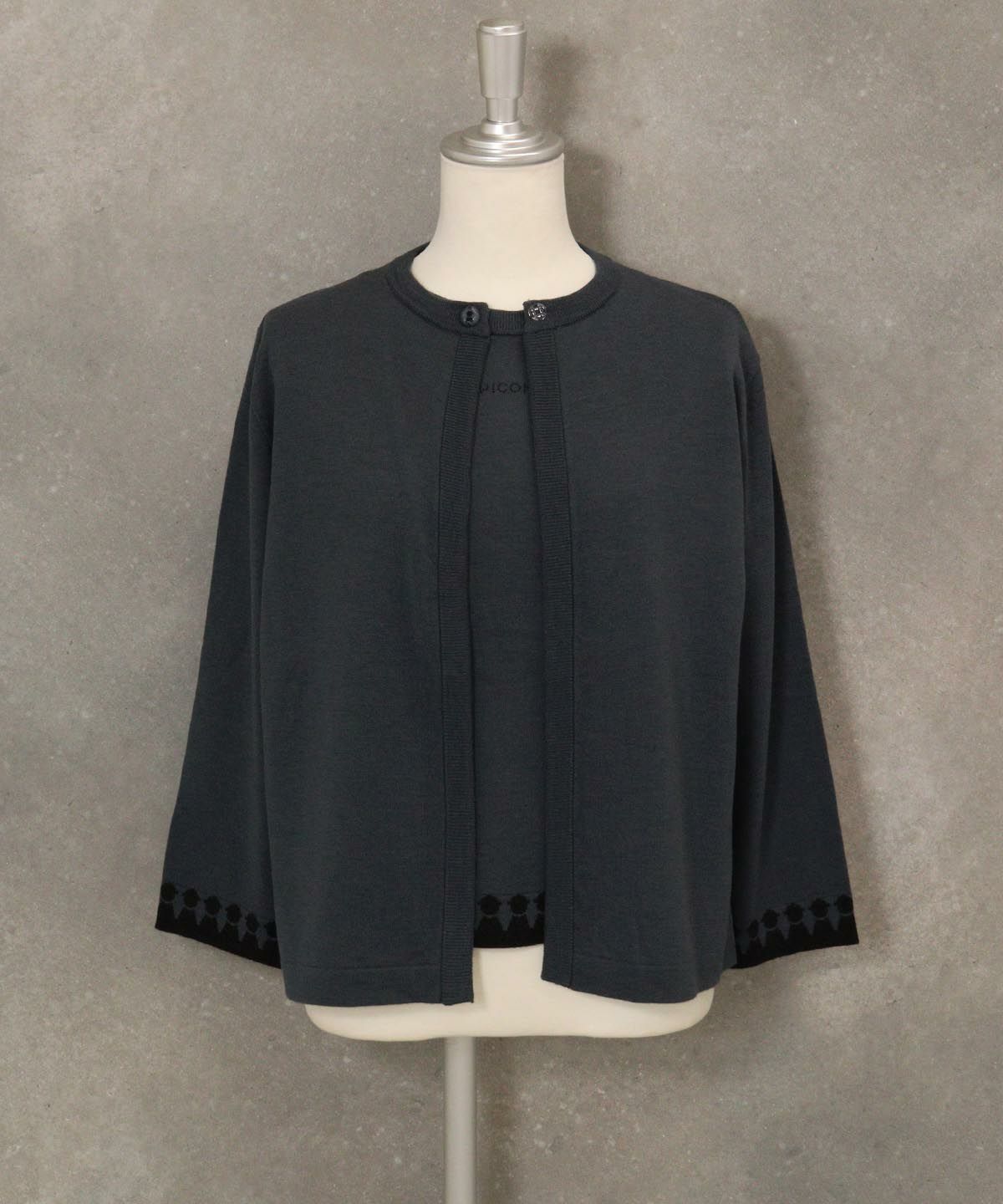 ウール100％アンサンブル風2WAYニット(グレー)前