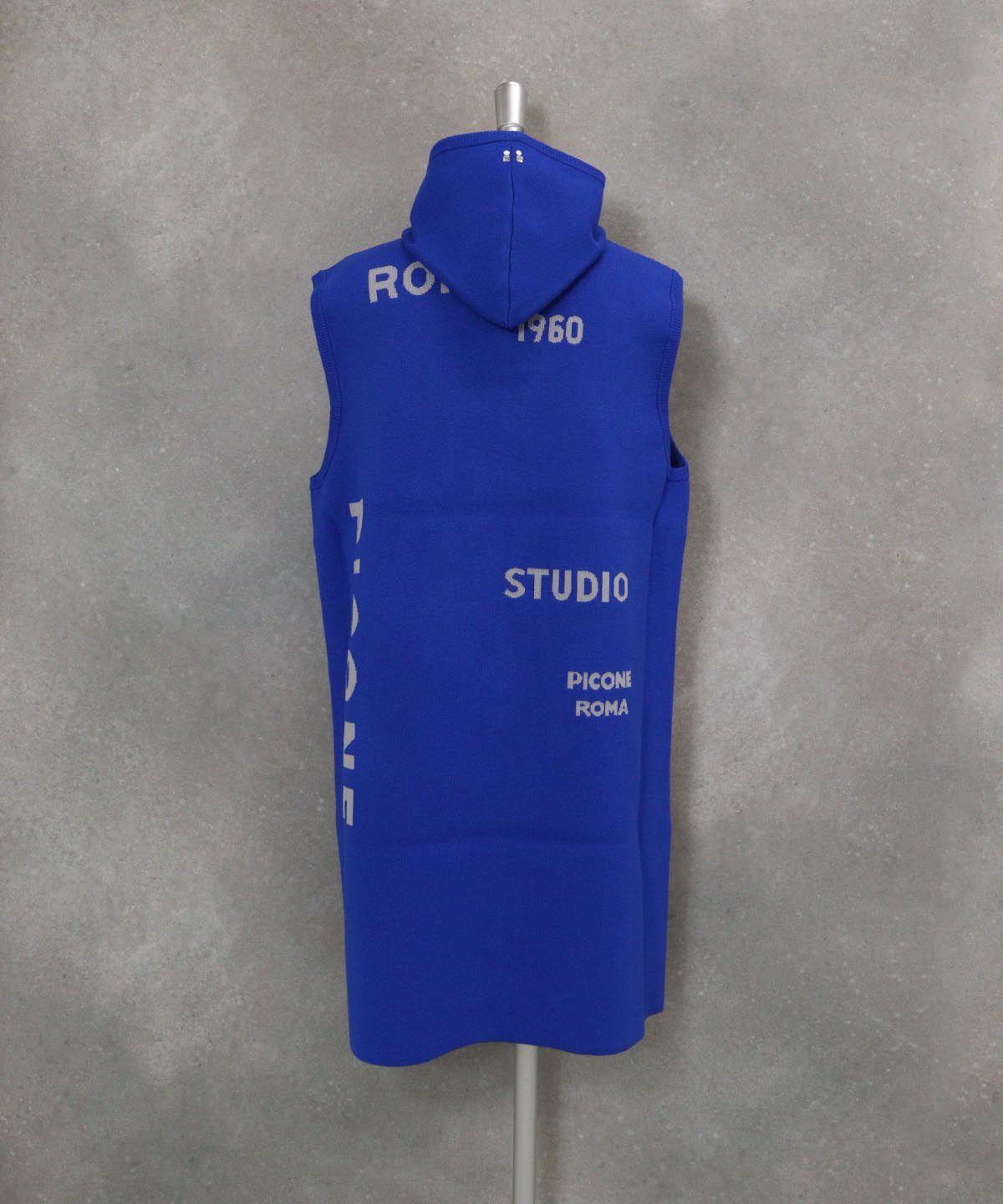 フード付ロングニットベスト(ブルー)後ろ