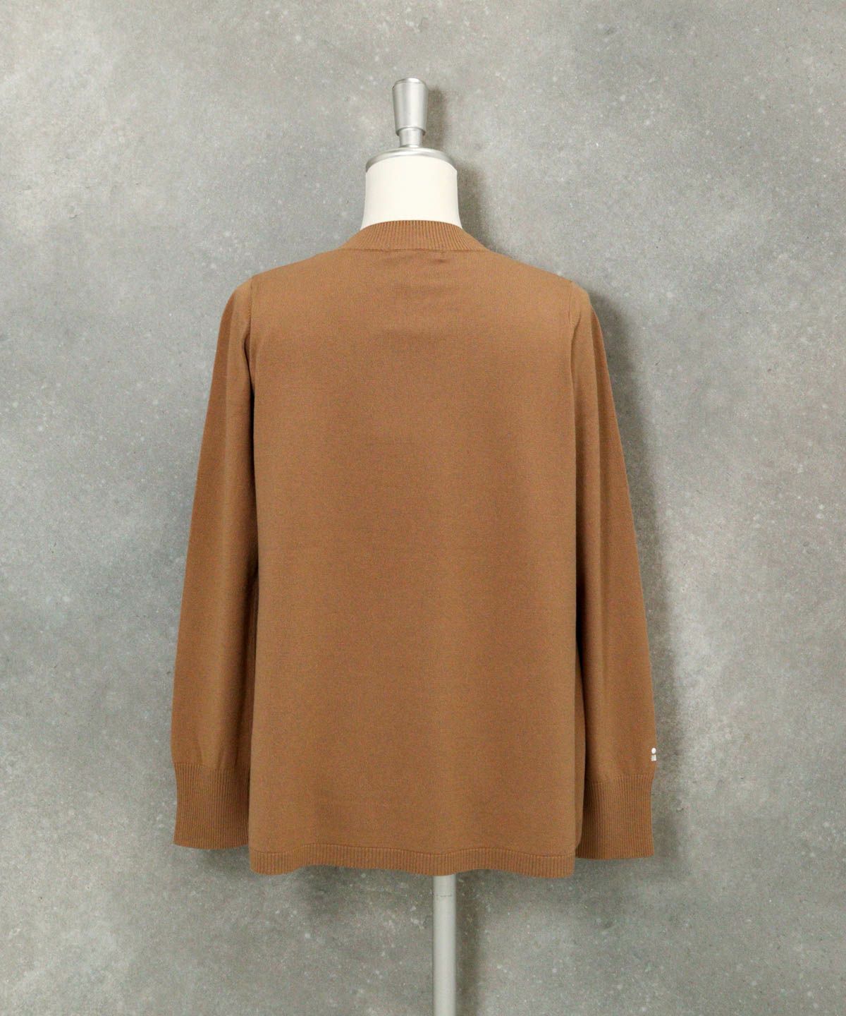 フロッキーロゴニット（ブラウン）後ろ