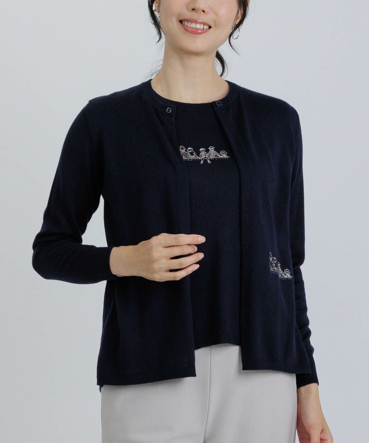 アンサンブル風2WAY刺繍ニット