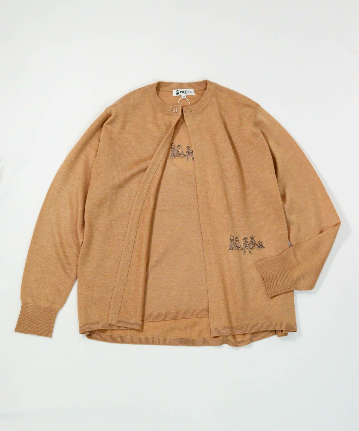 アンサンブル風2WAY刺繍ニット