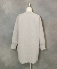 コットン混刺繍ニットチュニック後ろ（ライトグレー）