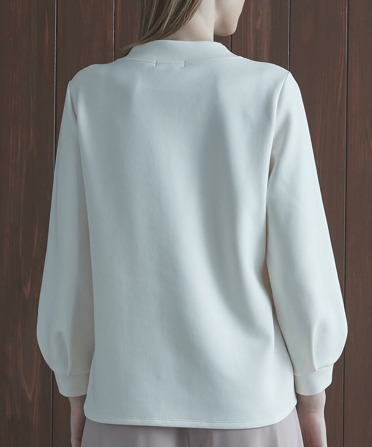 モデル着用画像（ホワイト）