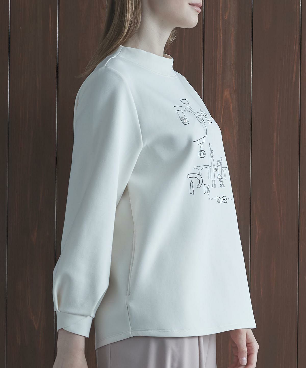 モデル着用画像（ホワイト）