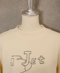 首元アップ（ホワイト）