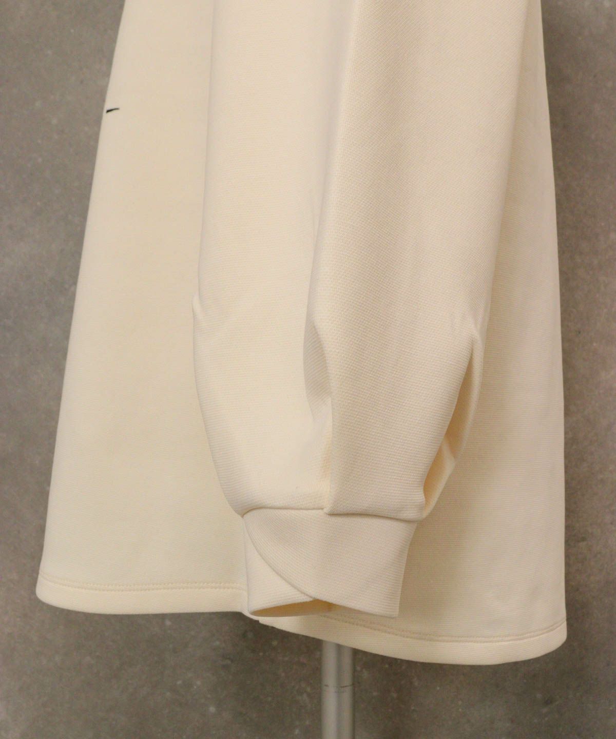 袖アップ（ホワイト）