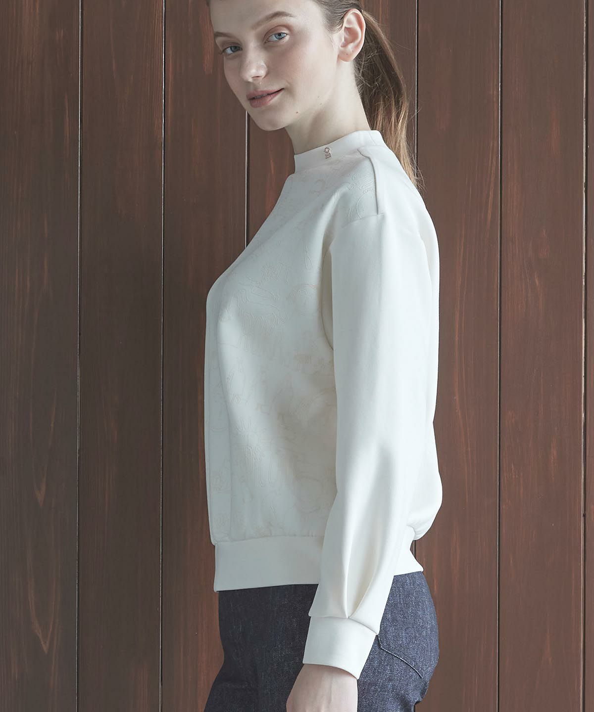 モデル着用画像（ホワイト）