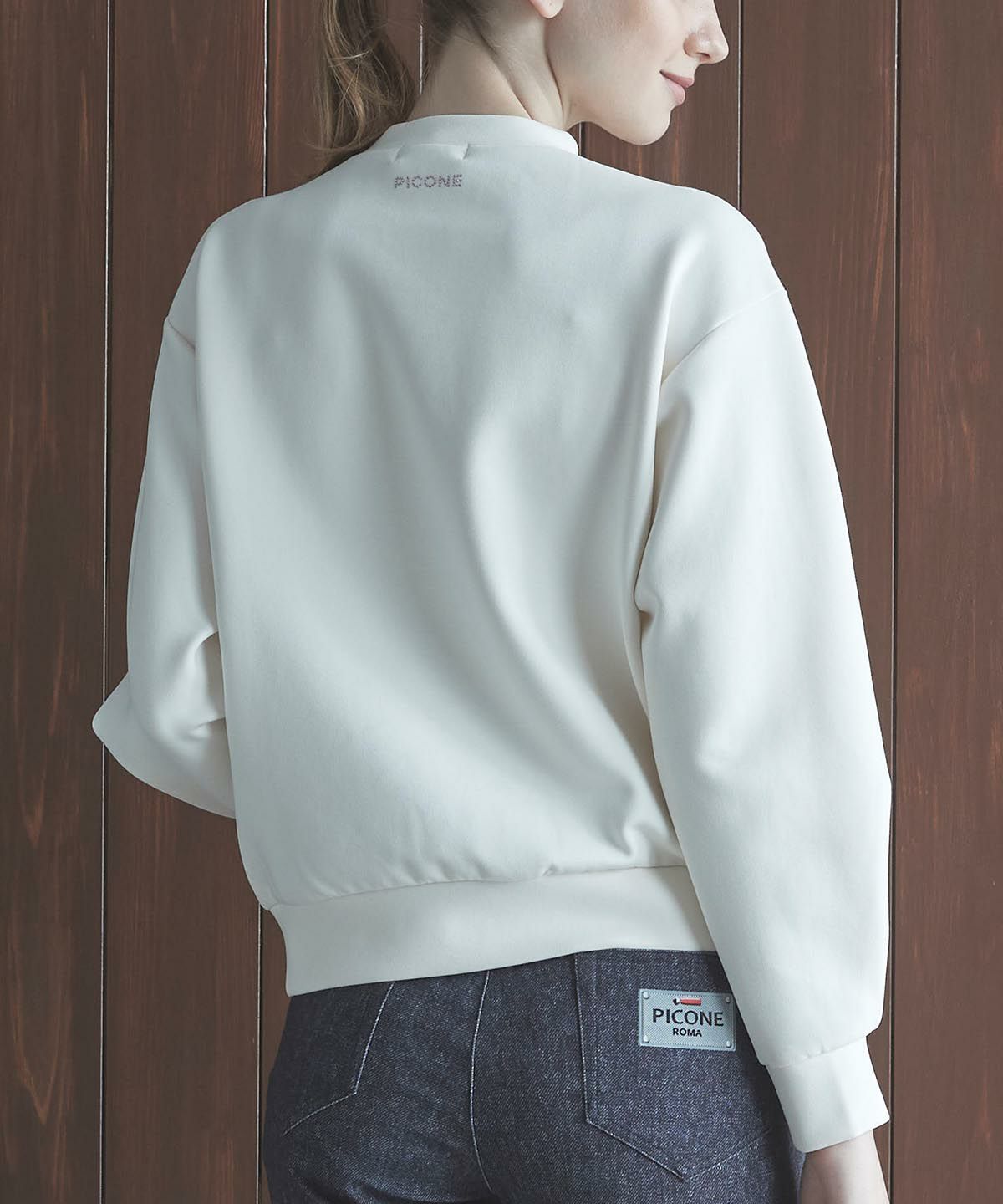 モデル着用画像（ホワイト）