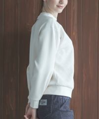 モデル着用画像（ホワイト）