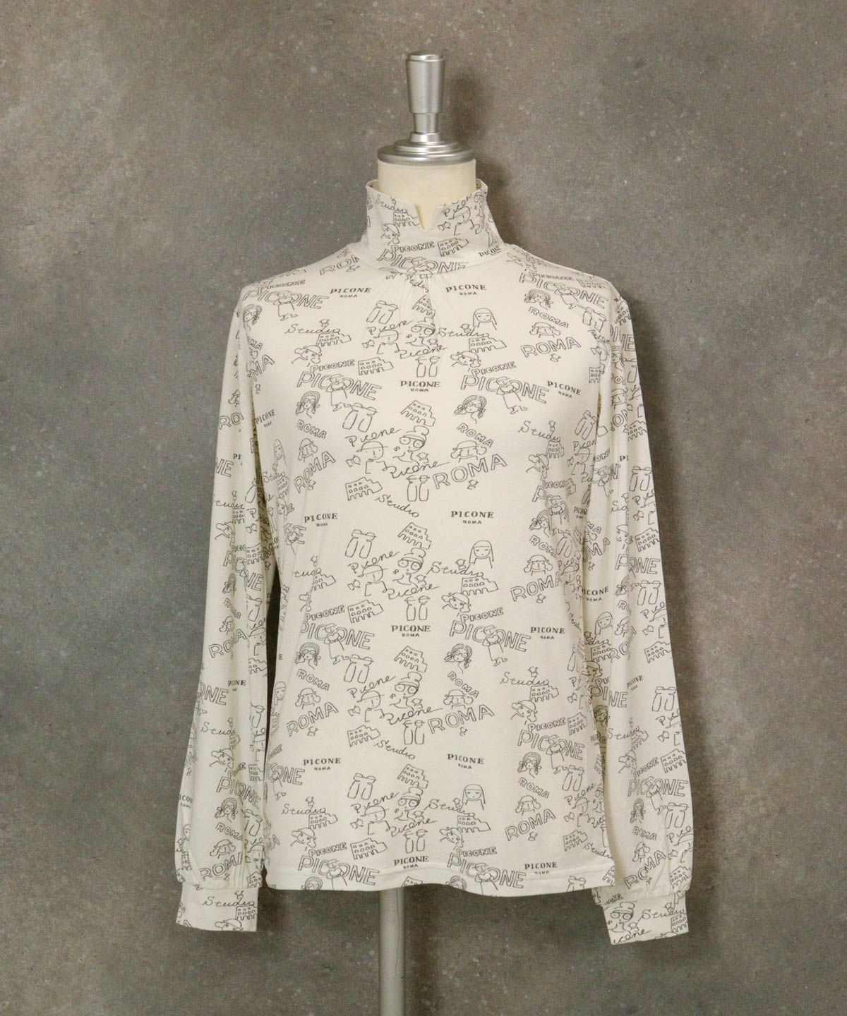 総柄ハイネックプルオーバー（ホワイト）