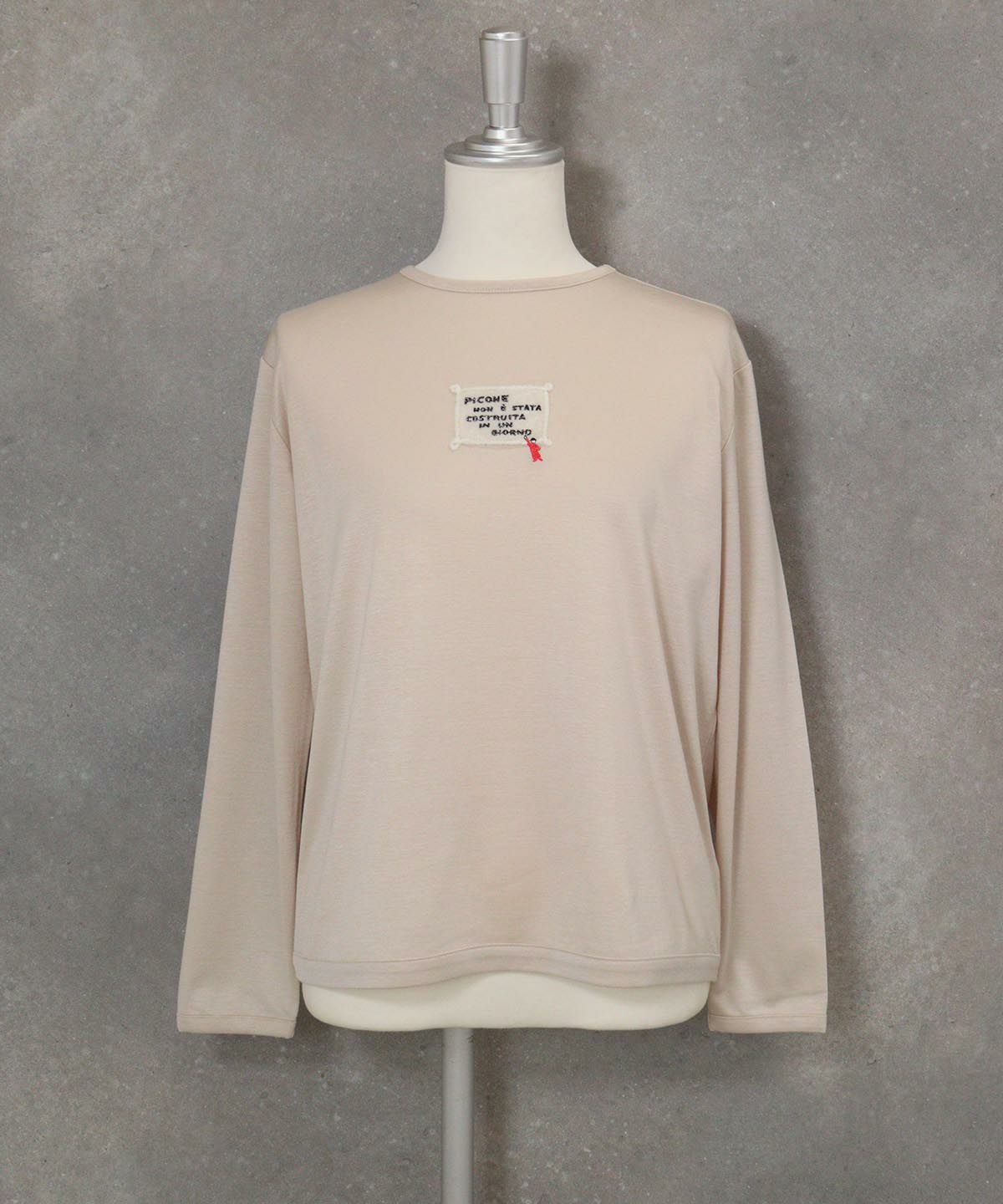 フロントワッペンプルオーバー(ベージュ)前