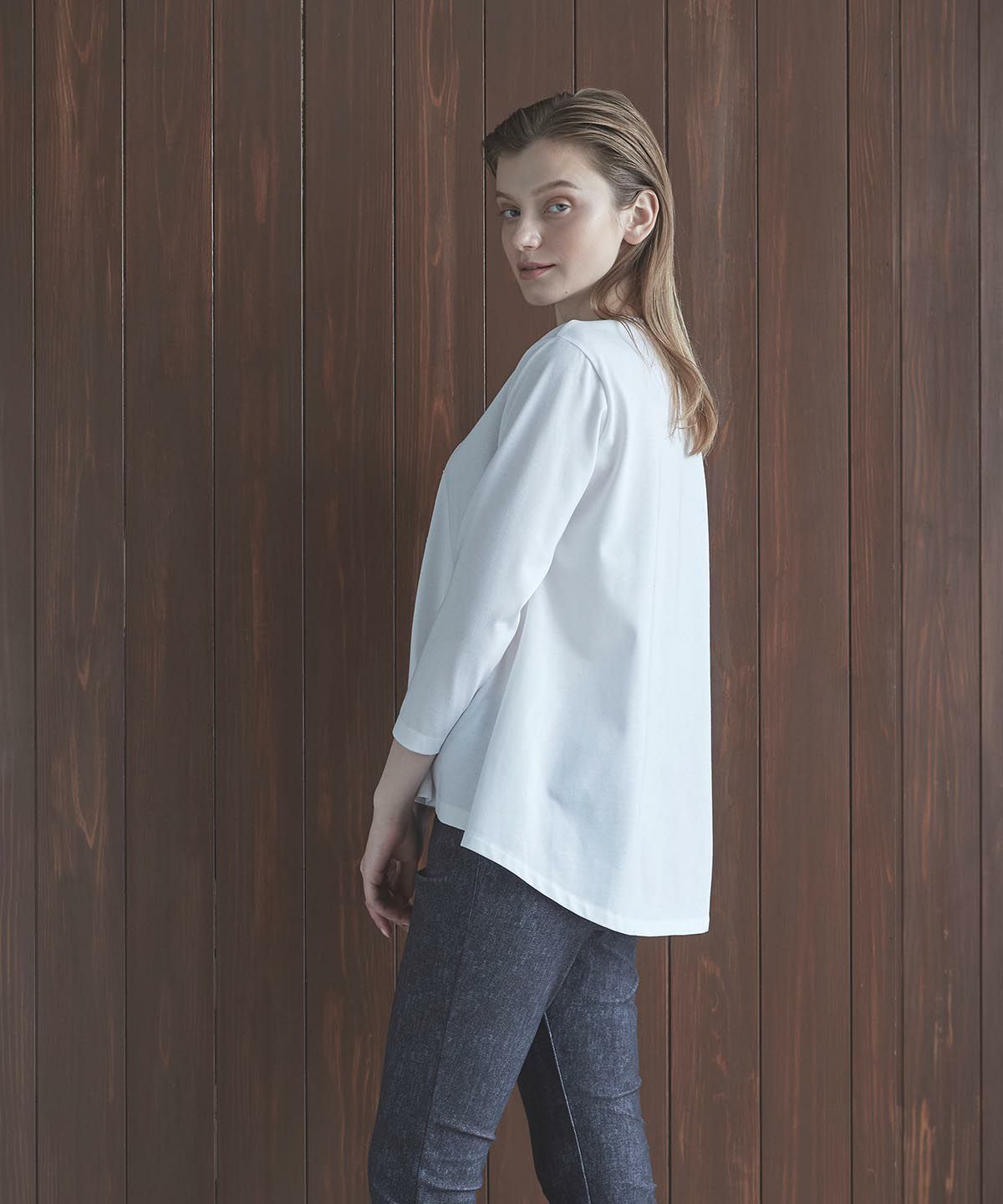 モデル着用画像（ホワイト）