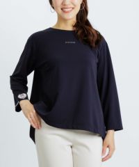 モデル着用画像（ネイビー）