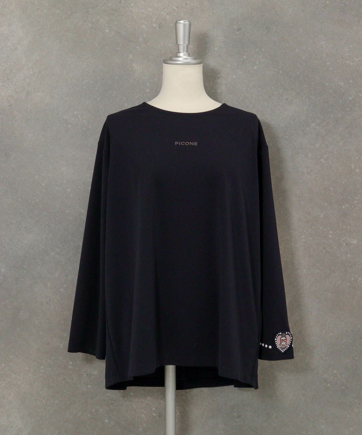 袖ワッペンバックギャザープルオーバー（ネイビー）