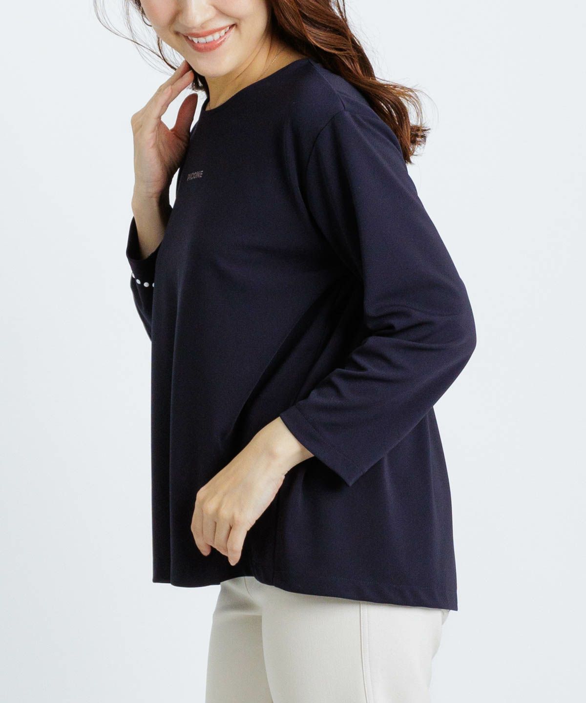 モデル着用画像（ネイビー）