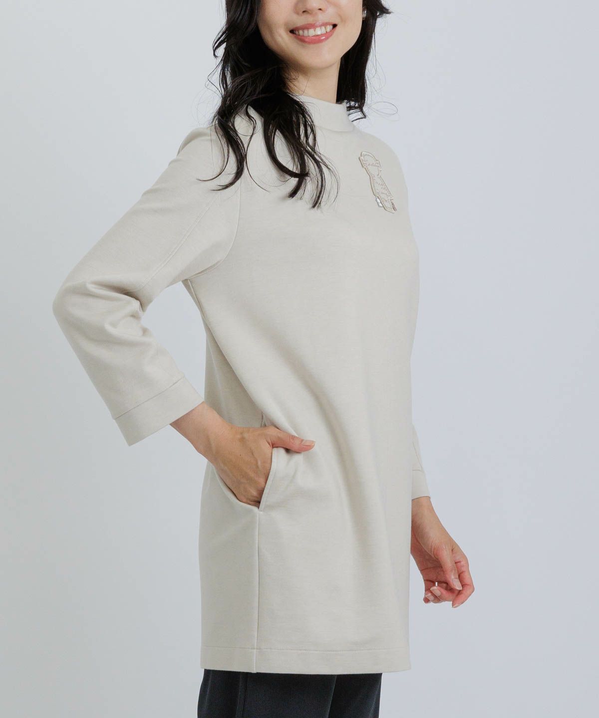 モデル着用画像（ベージュ）