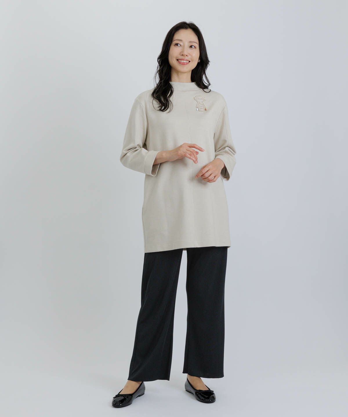 モデル着用画像（ベージュ）