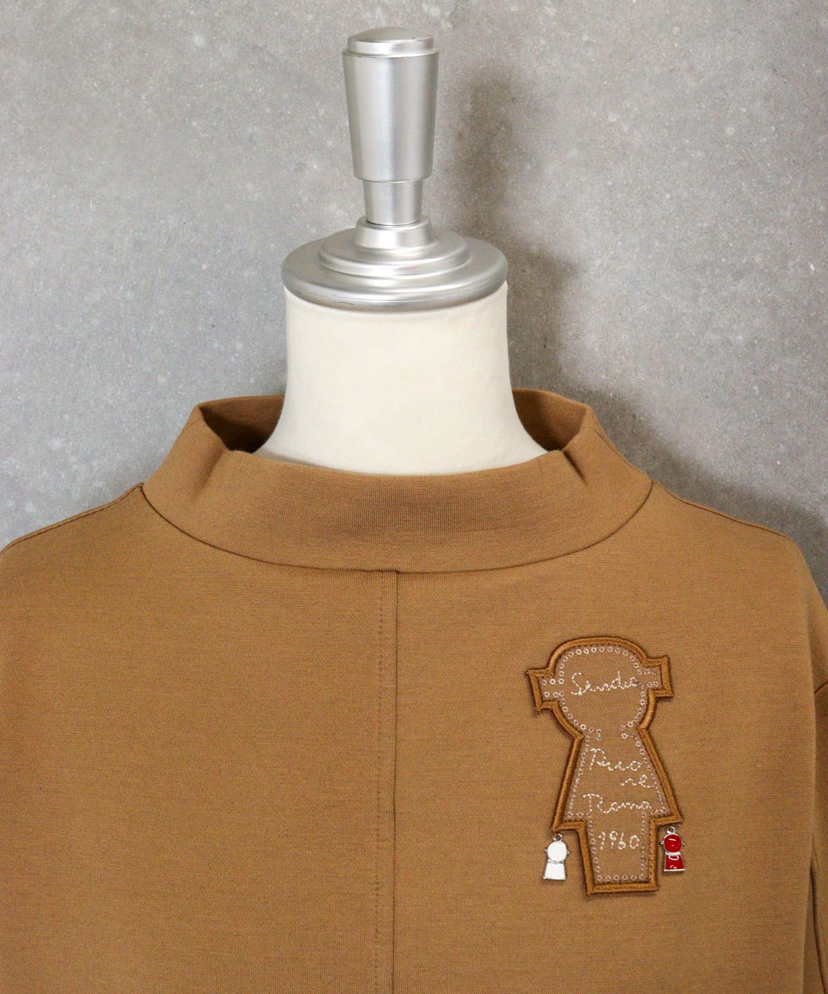 ネック部分（キャメル）