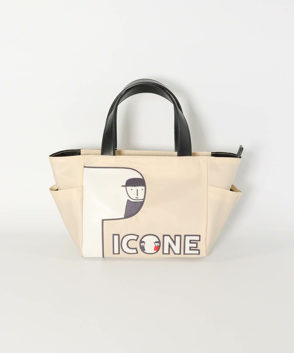 ロゴワッペンナイロンカートバッグ（ベージュ）