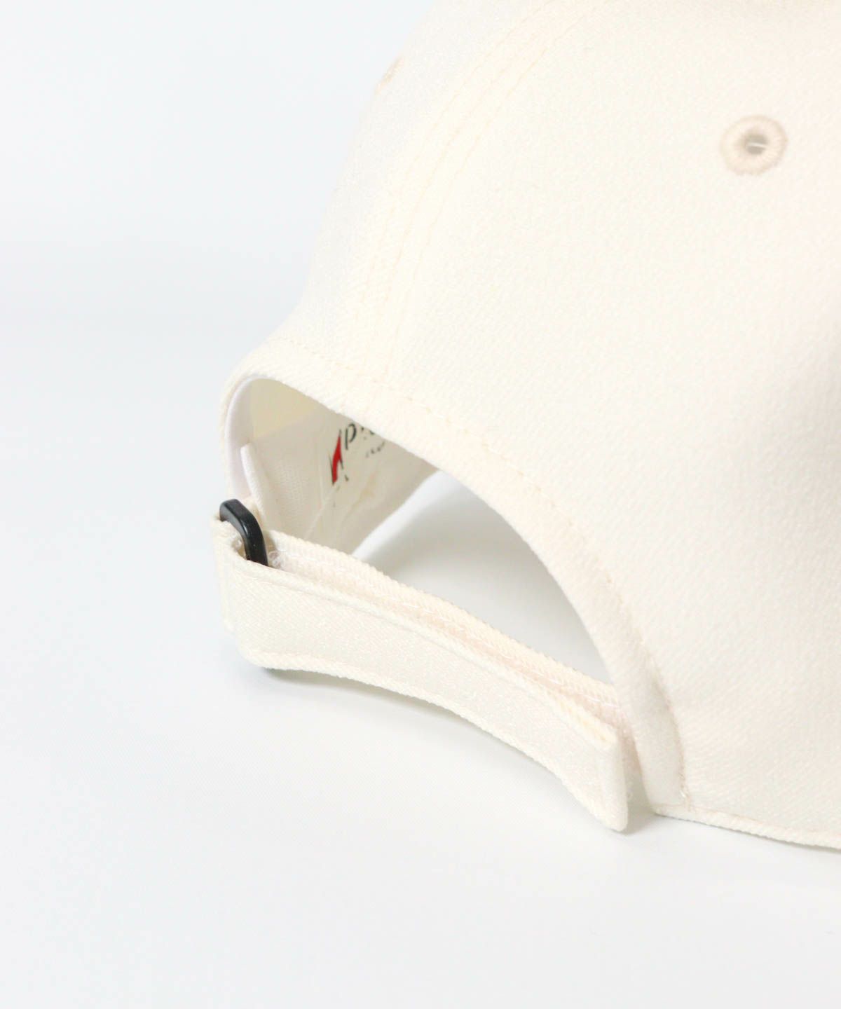 調節部分（ホワイト）