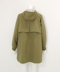 フード付撥水ナイロンコート(カーキ)後ろ