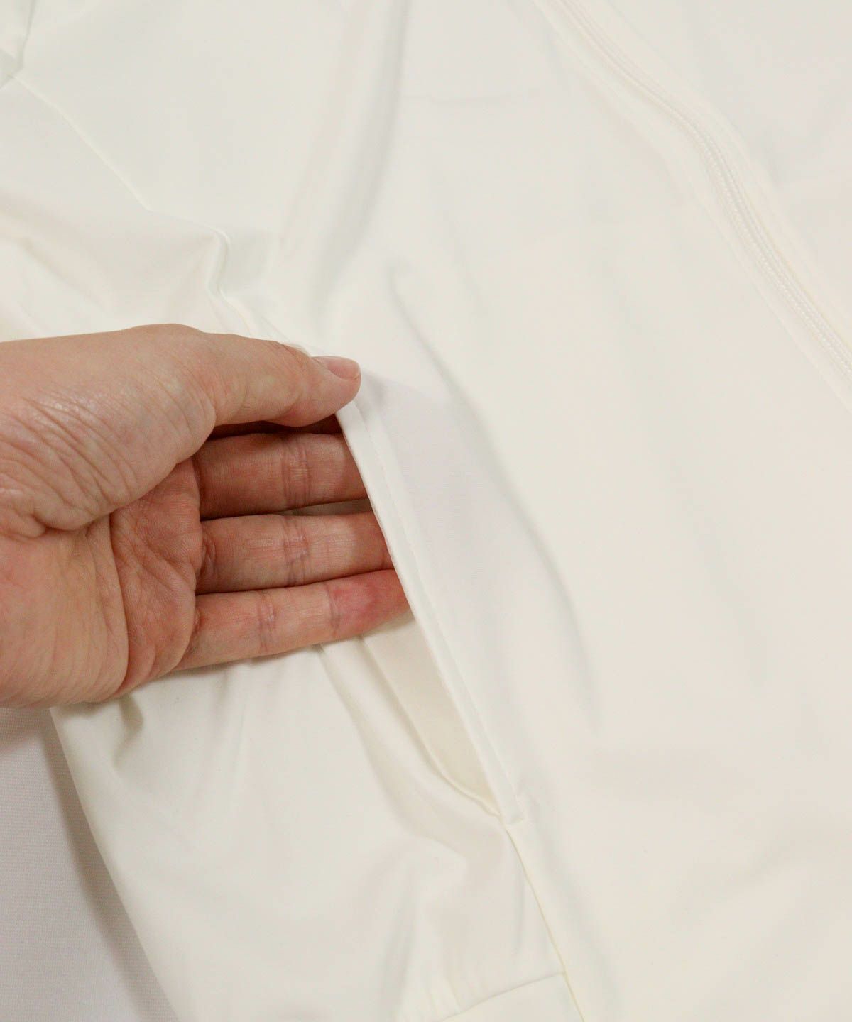 ポケット部分（ホワイト）