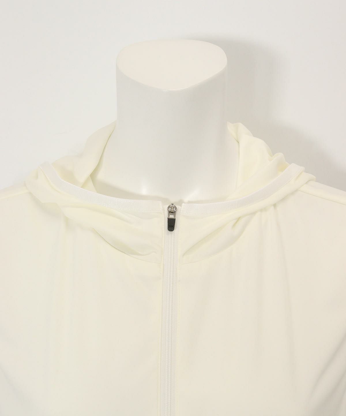 首元(ホワイト)