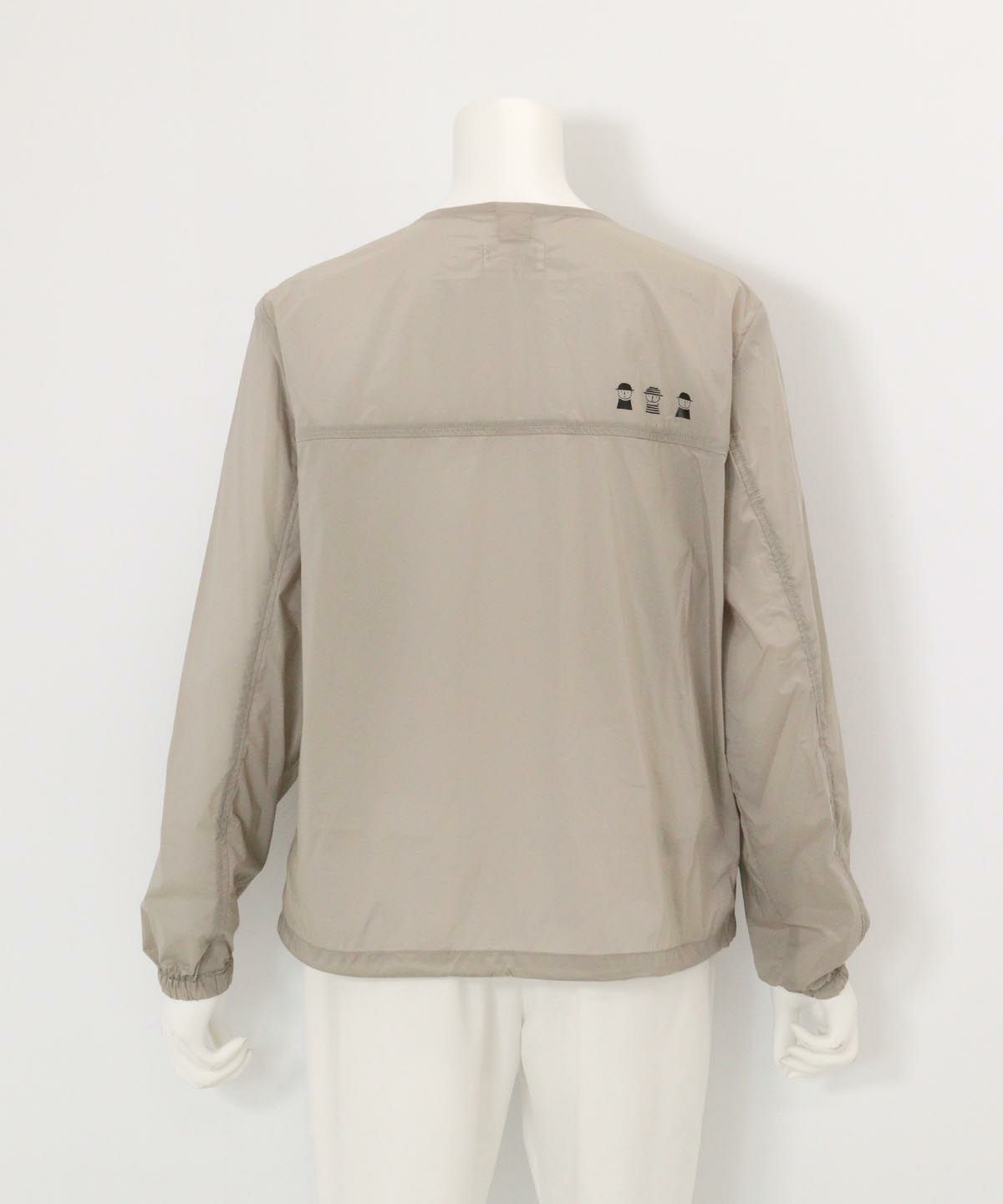 ナイロンタフタ撥水ブルゾン(ライトグレー)後ろ