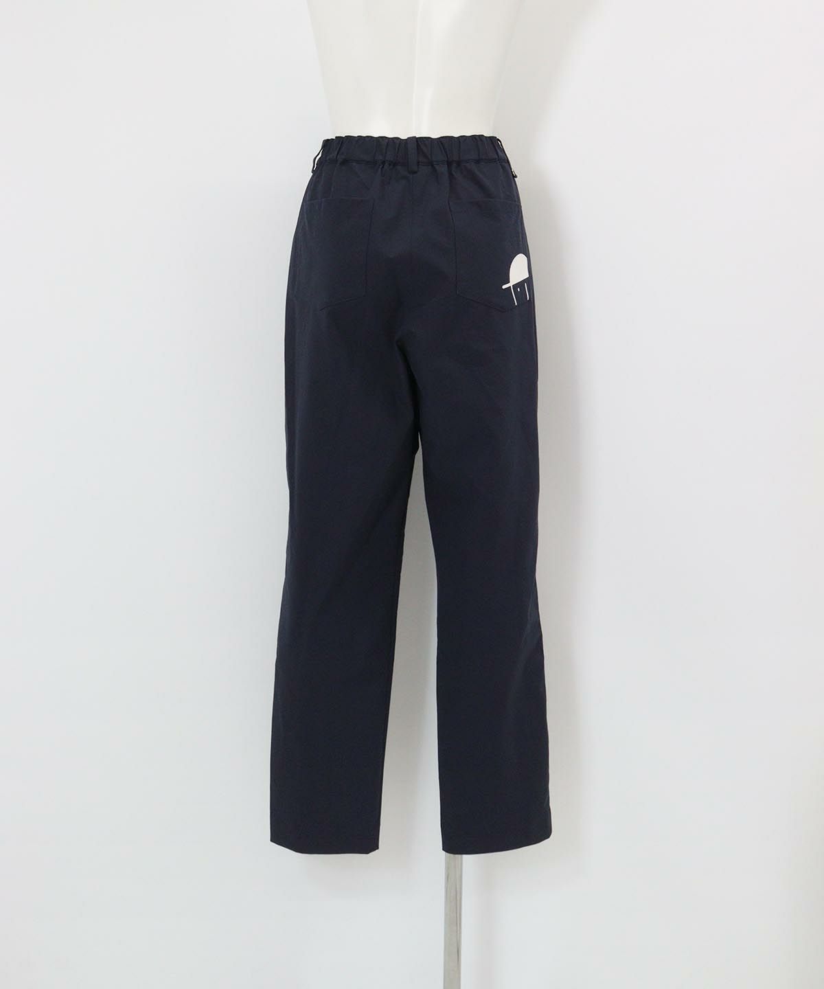 UV撥水ベーシックパンツ(ネイビー)後ろ