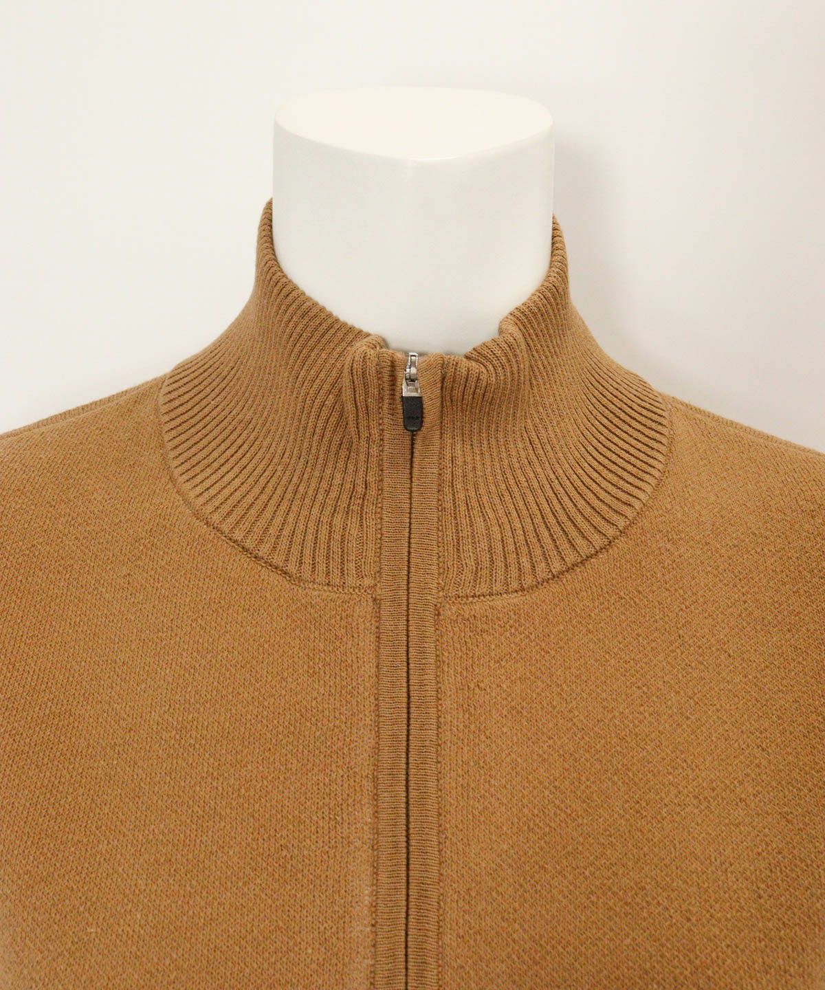 首元部分（キャメル）