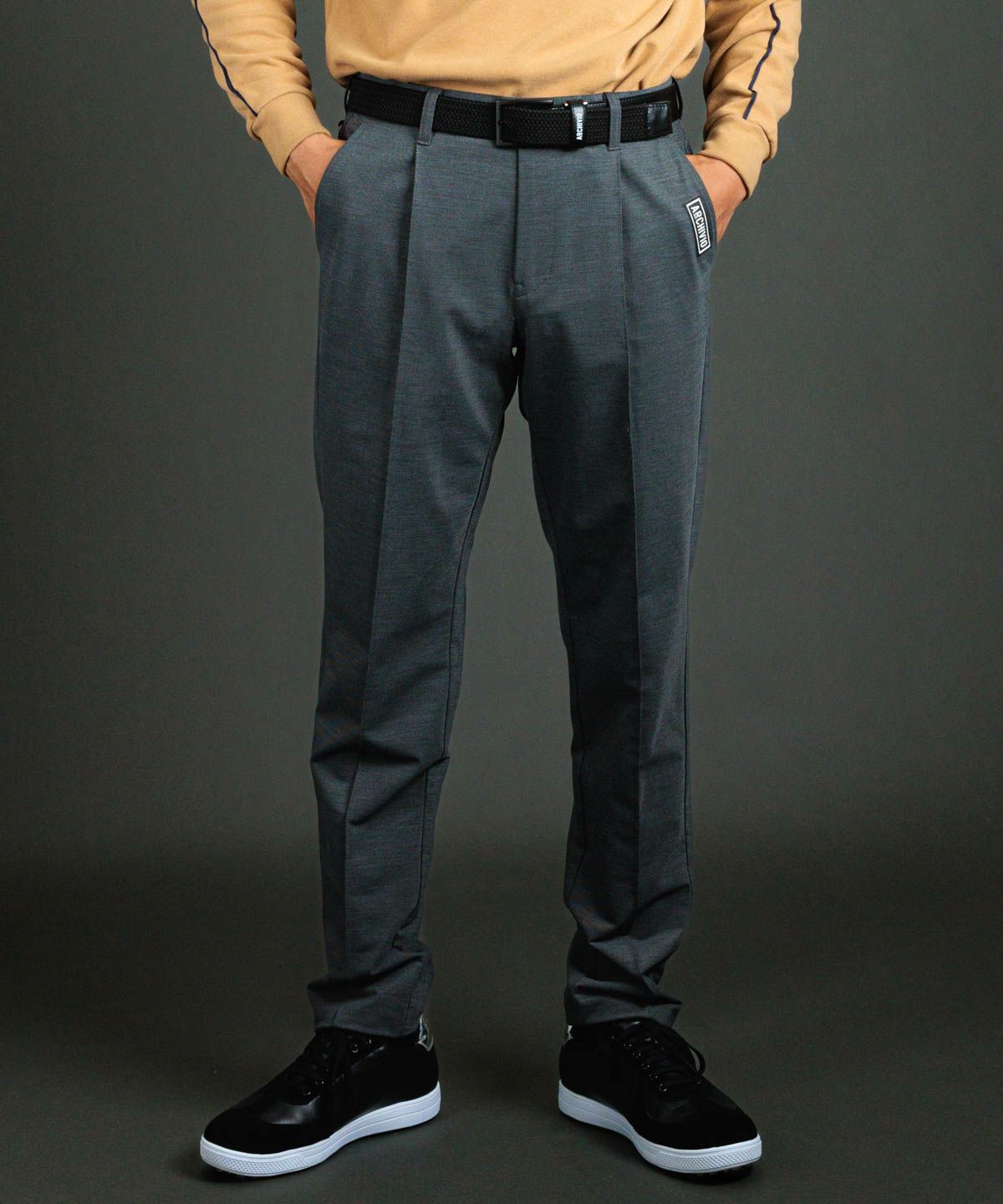 モデル着用画像（グレー）