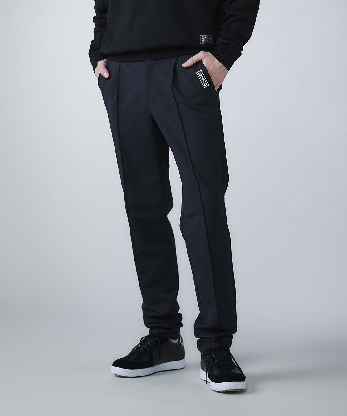 モデル着用画像（ネイビー）