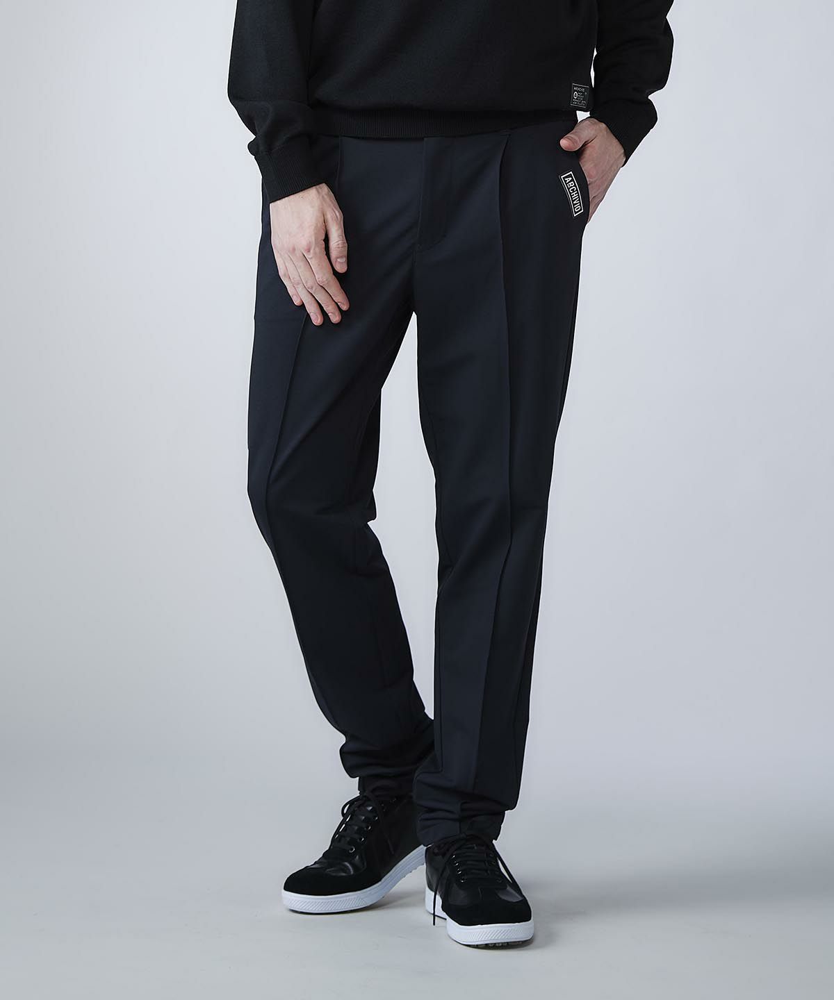 モデル着用画像（ネイビー）