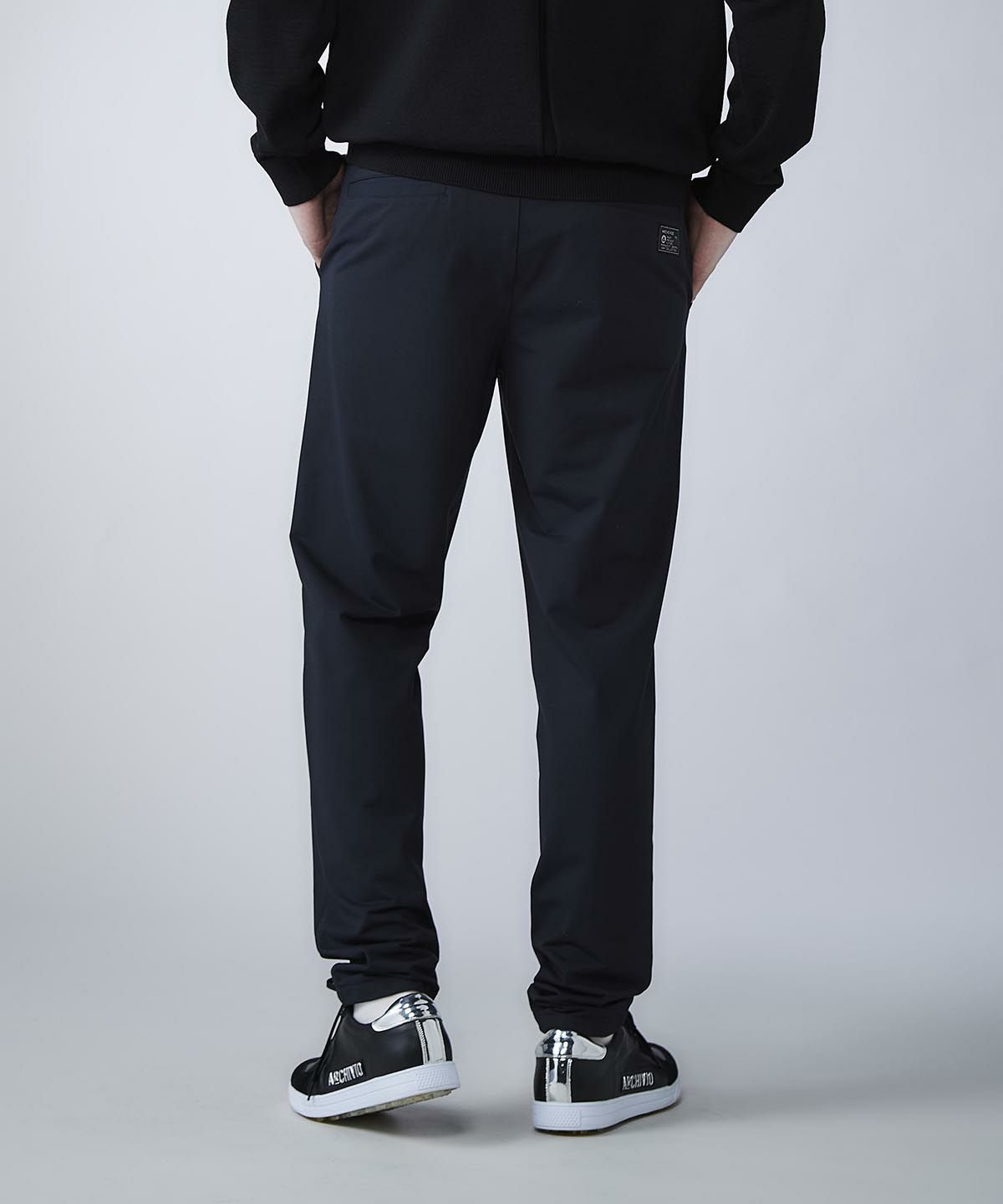 モデル着用画像（ネイビー）