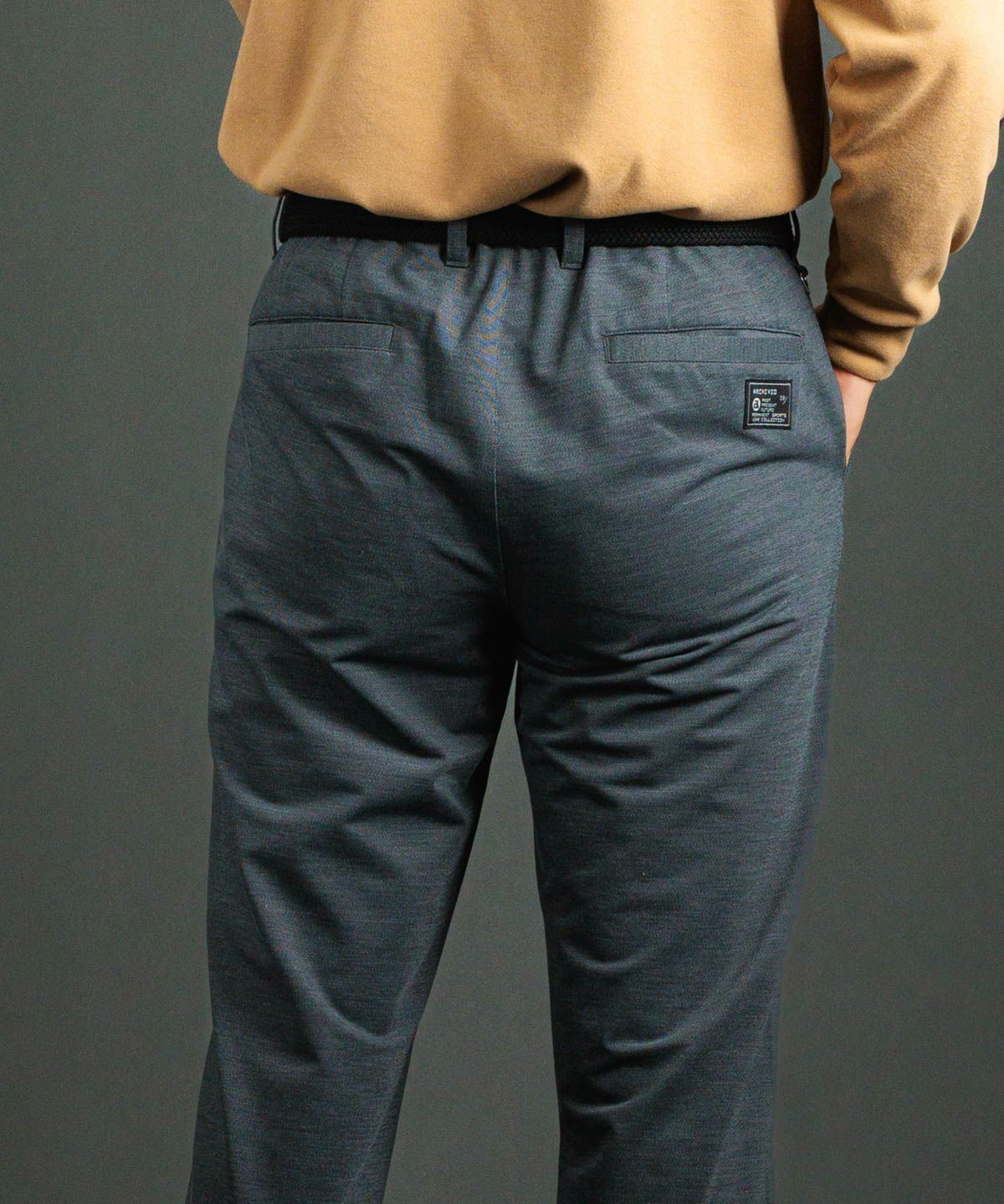 モデル着用画像（グレー）