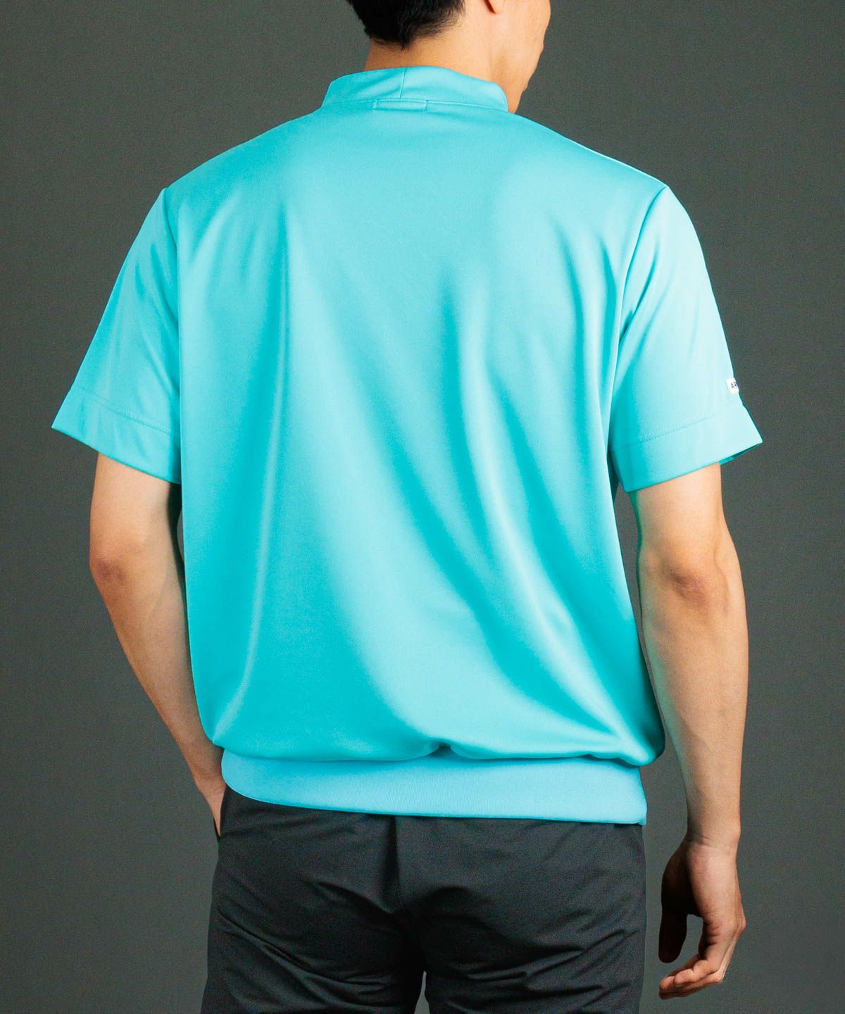 モデル着用画像（ライトブルー）