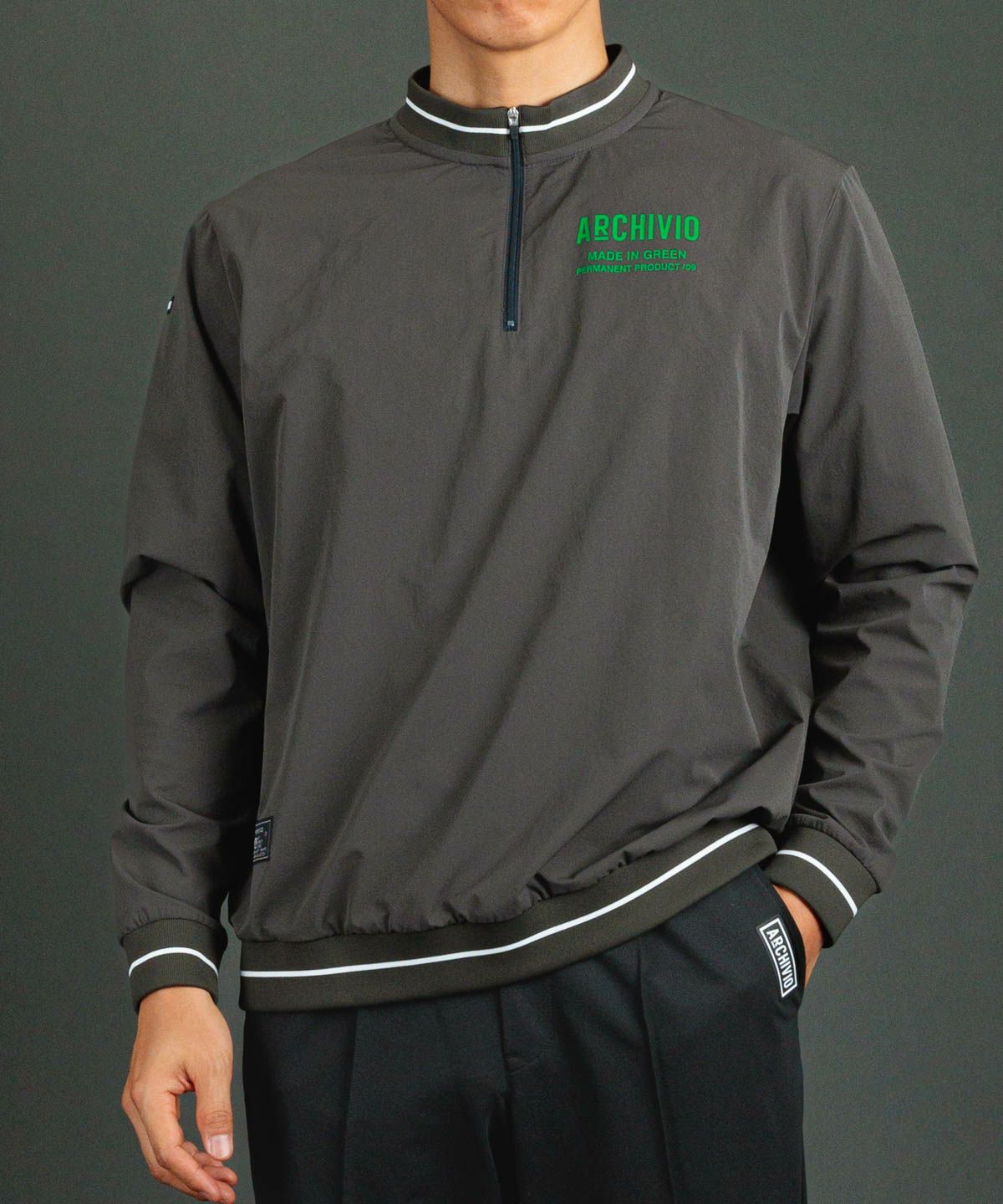 モデル着用画像（グレー）